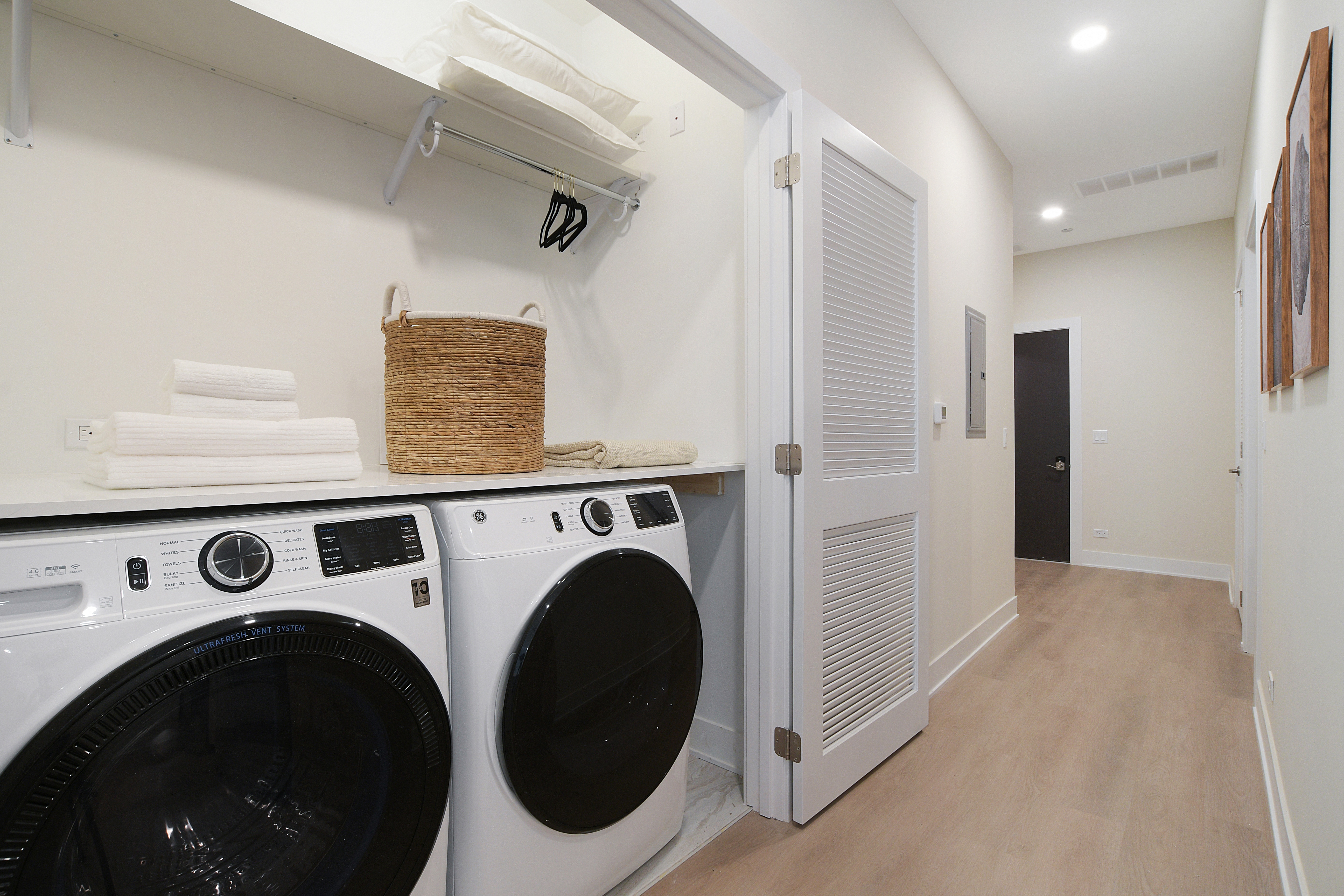 Belfield 3924 N. Lincoln Ave., Chicago, IL 60613 Irving Park - Leasing by Cross Street